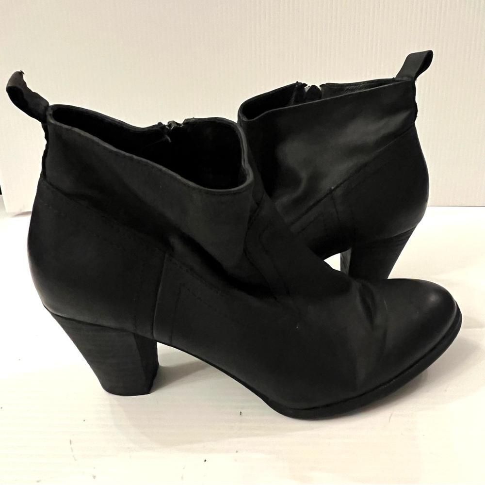 PEGABO Zebina Ankle Boots in Black Leather - Women's Size 7.5